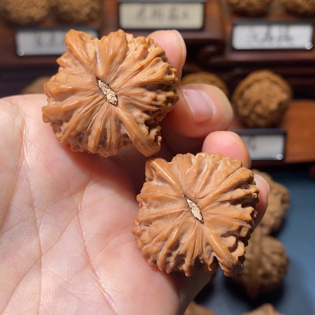 吊坠文玩核桃汉磨全品 36