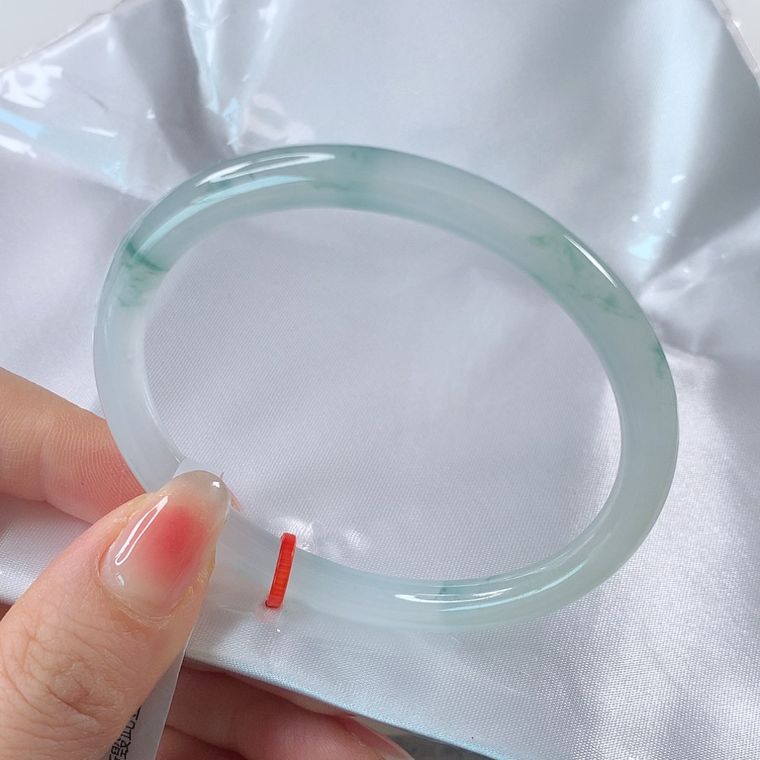 翡翠手镯未镶嵌 贵妃 圆条⑧⑨