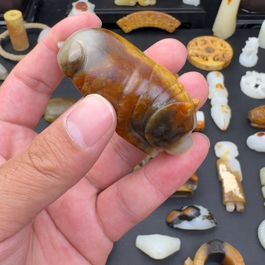 鸟***叔和田玉（糖玉）未镶嵌颈饰