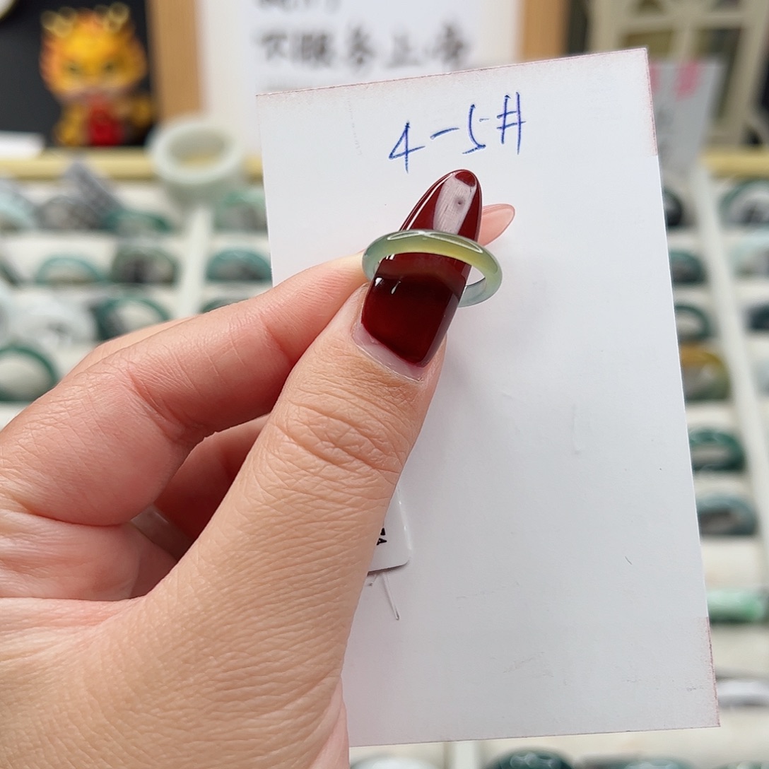 翡翠戒指未镶嵌翡翠