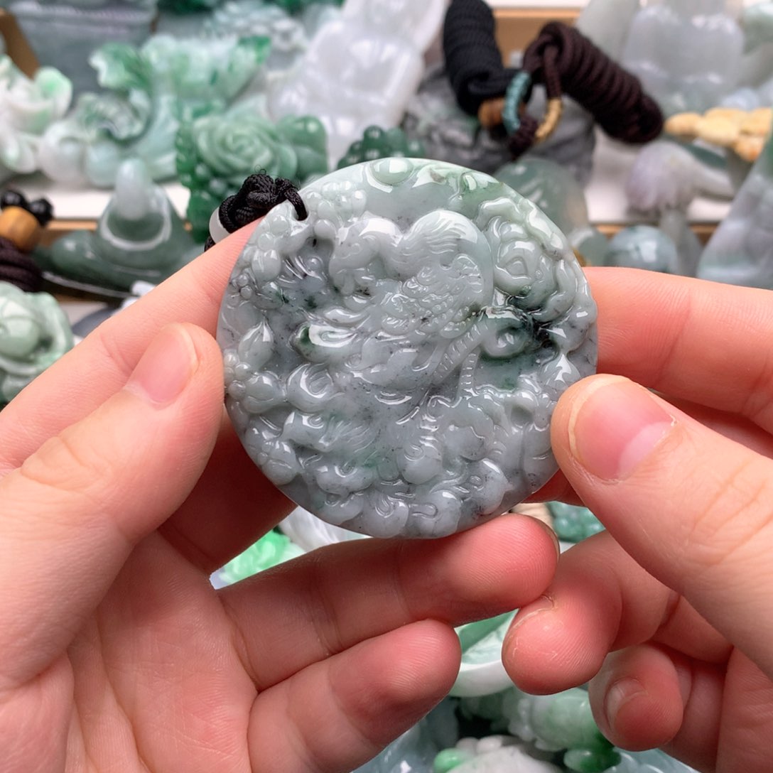 吊坠(不含链)未镶嵌翡翠