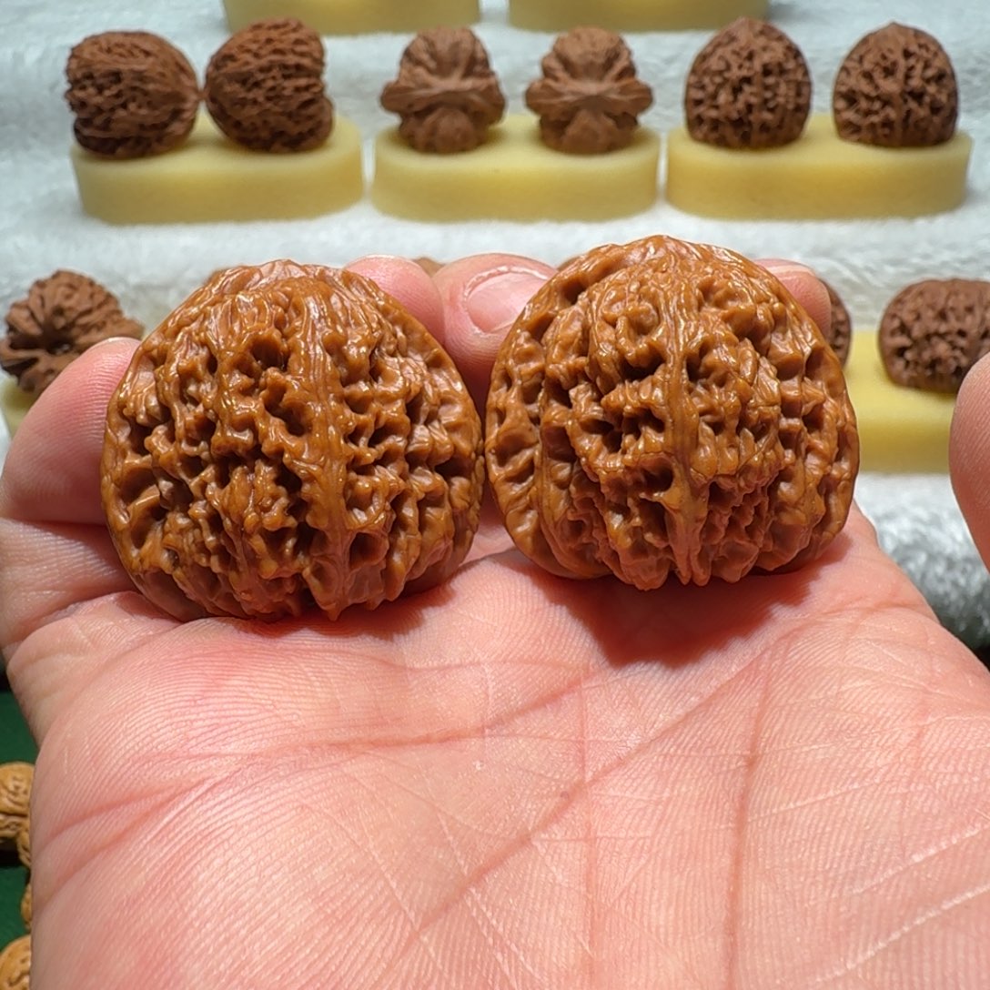 嘟***嘟文玩核桃吊坠南将石