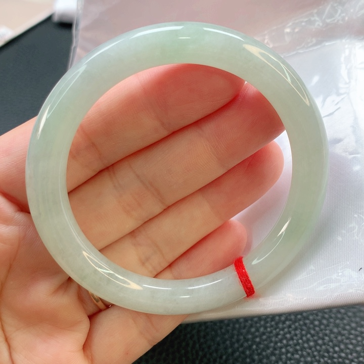 翡翠手镯未镶嵌54圆