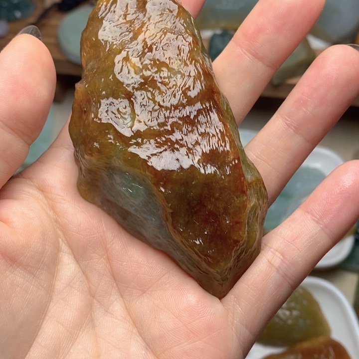 吴***少翡翠未镶嵌颈饰天然