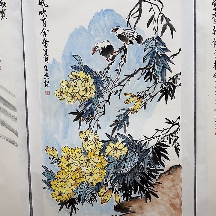 国画花鸟的翅膀是一个巨大的蝴蝶