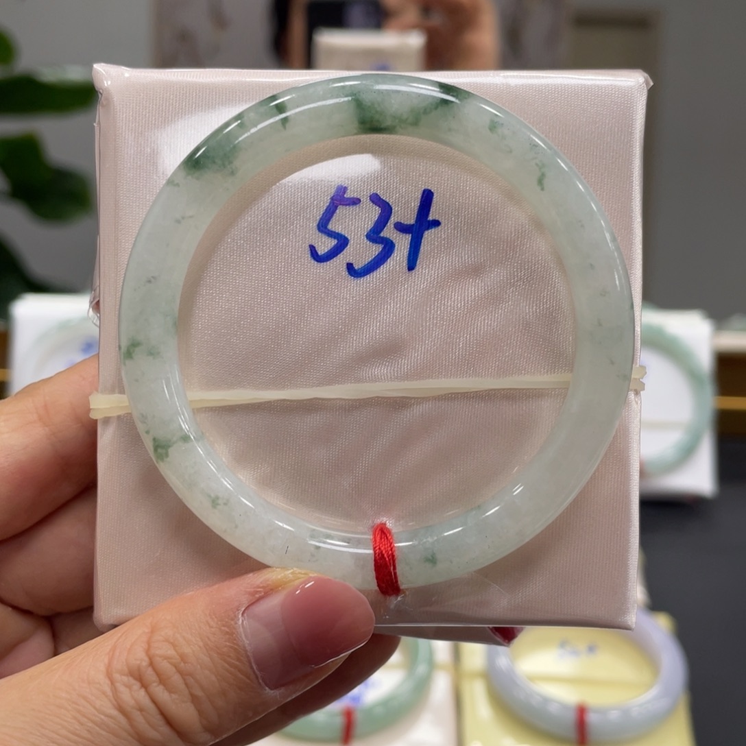 翡翠未镶嵌手镯翡翠