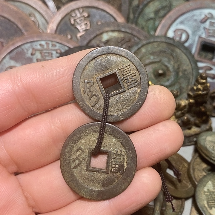 柒***菲铜现代文创花钱023