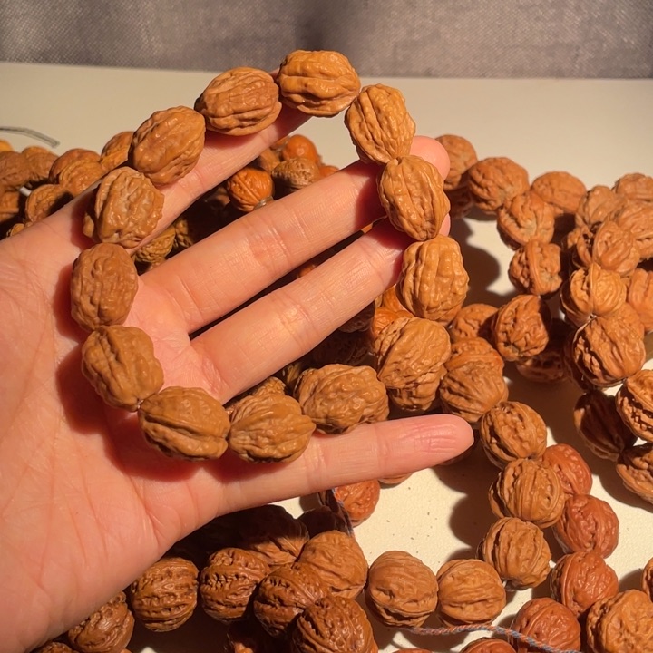 文玩核桃手串…………13