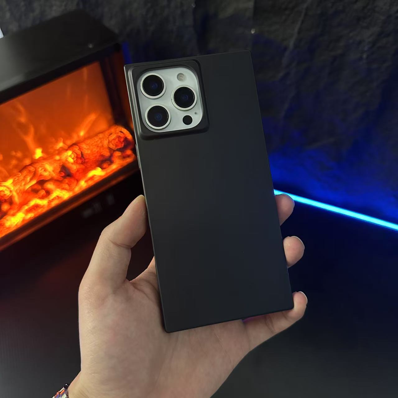 黑白纯色方形适用iphone16手机壳苹果15promax简约14磨砂13软胶