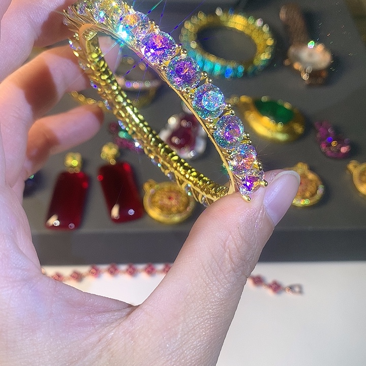 非金属56手镯。               