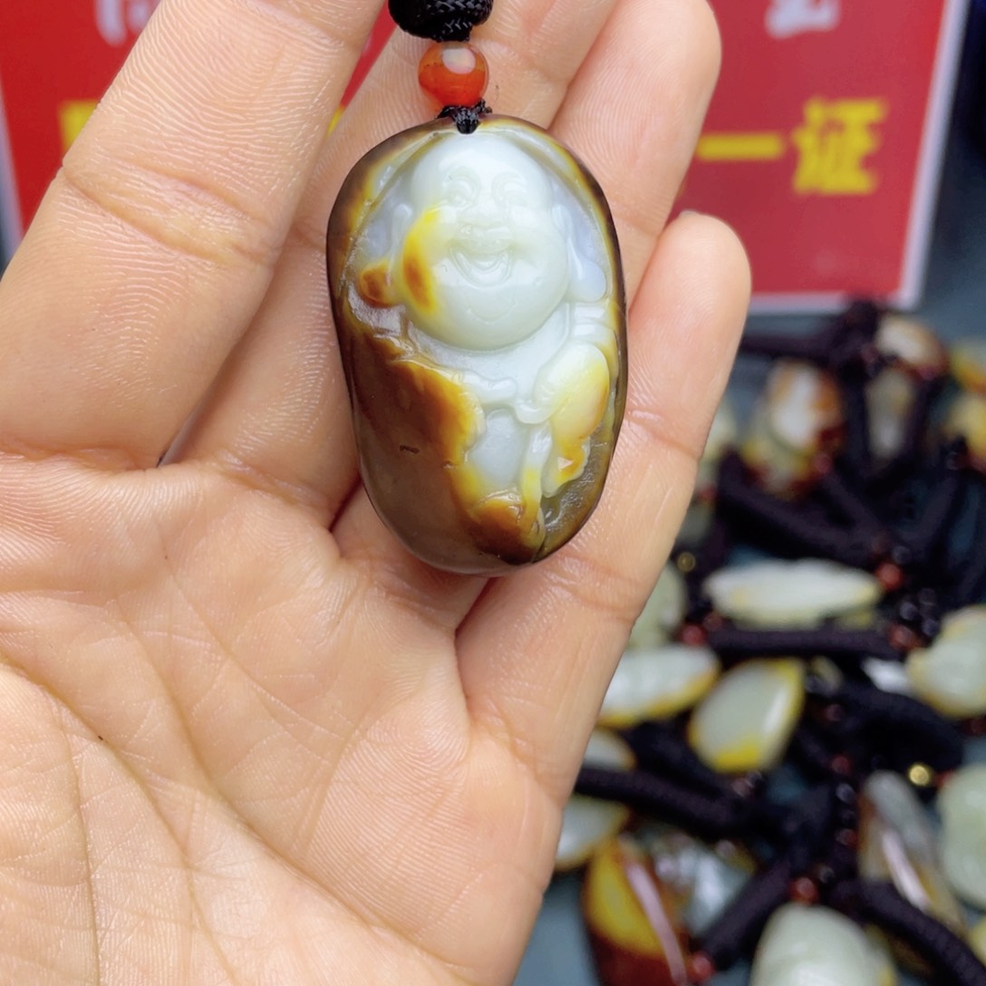 和田玉颈饰未镶嵌