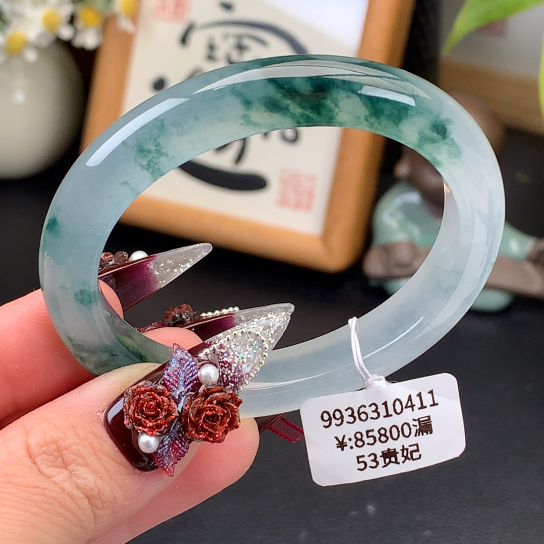 翡翠手镯未镶嵌高冰飘蓝花贵妃