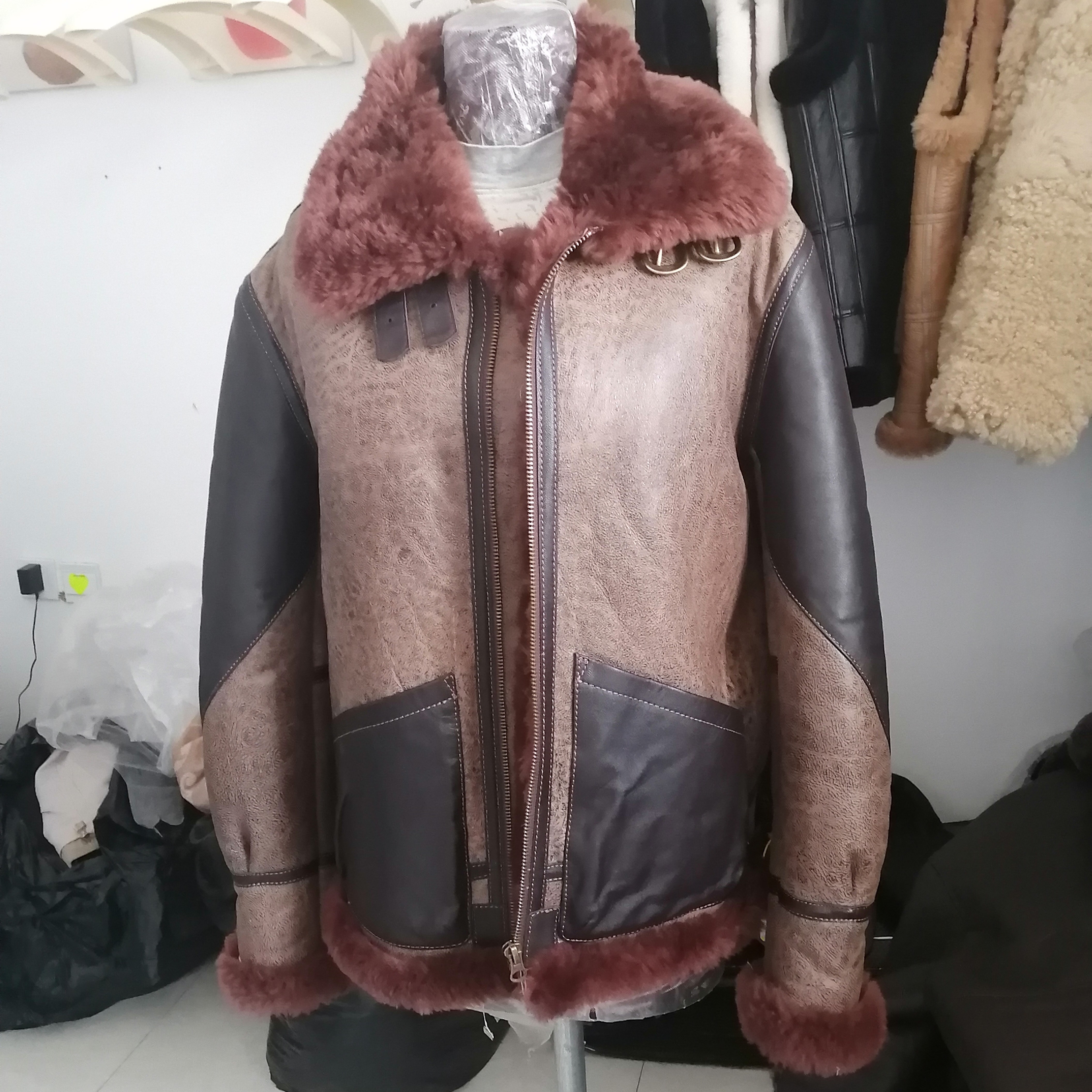 男士冬季外套，实物以直播间为准，价格链接。