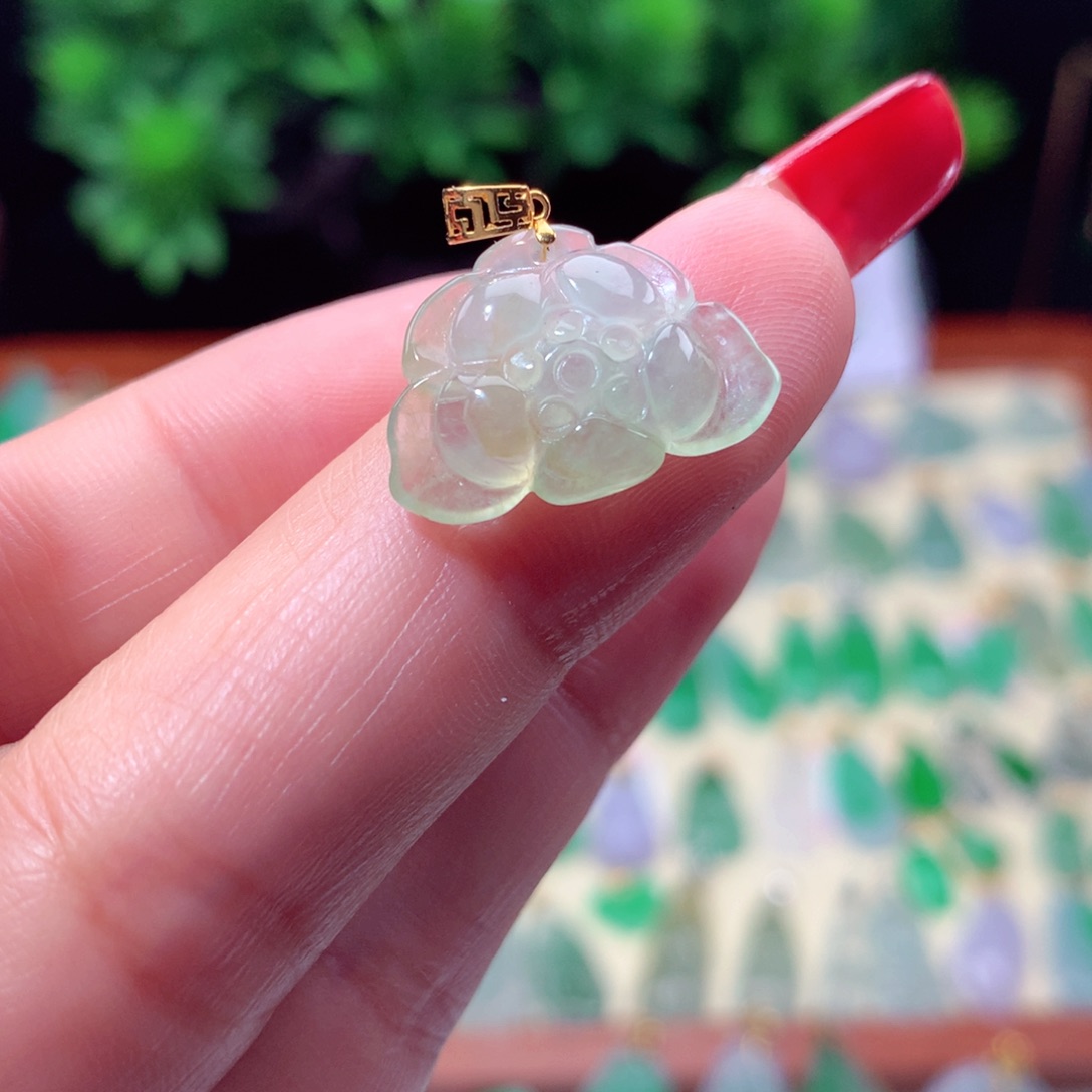 翡翠吊坠(不含链)18K金镶嵌