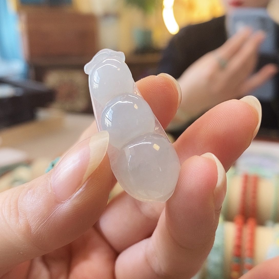 翡翠挂件未镶嵌翡翠挂件