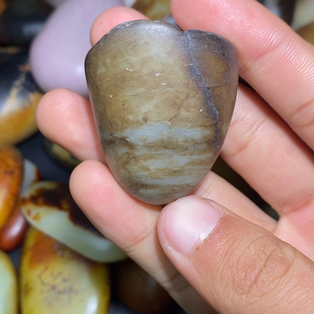 和田玉未镶嵌珠宝奇石