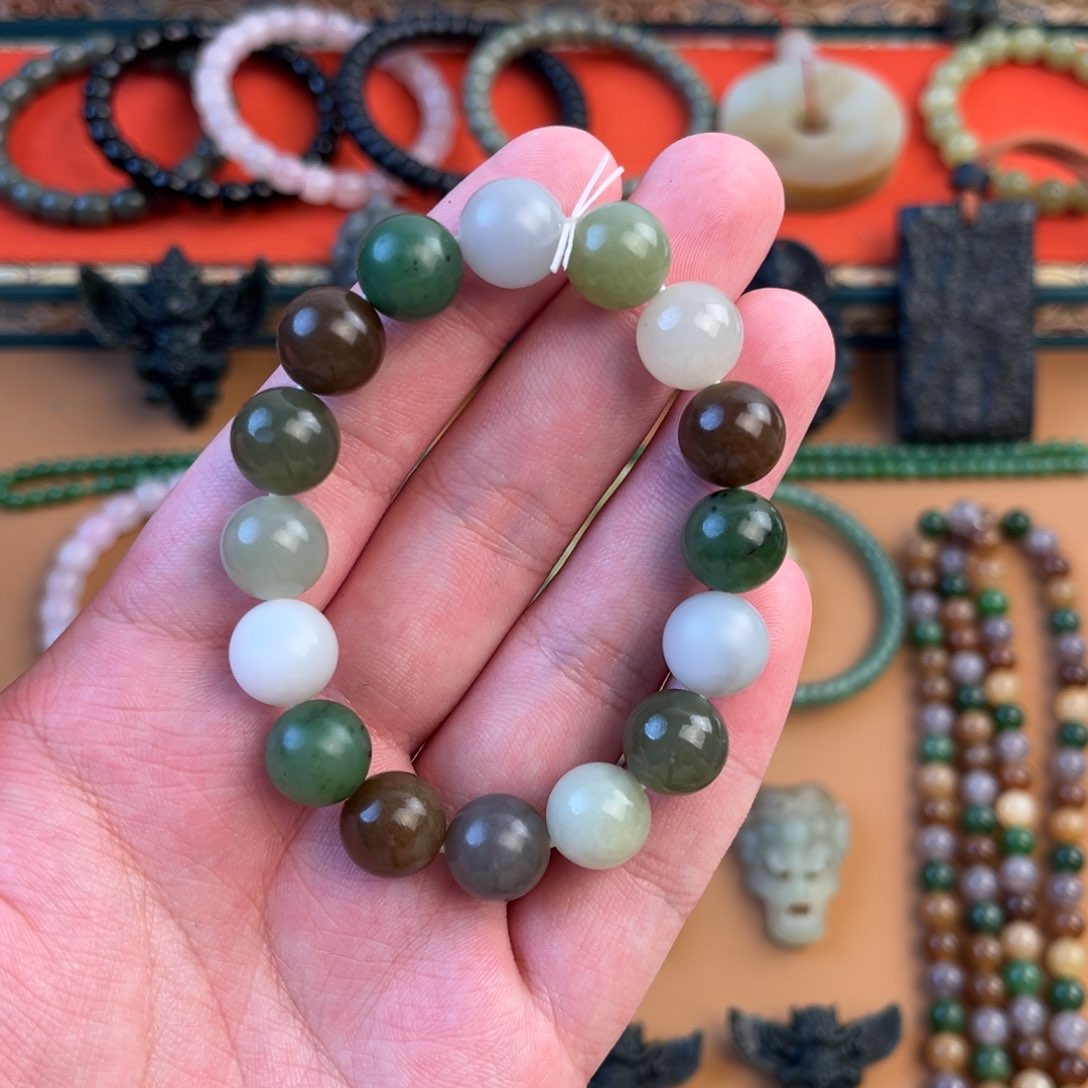 和田玉颈饰未镶嵌