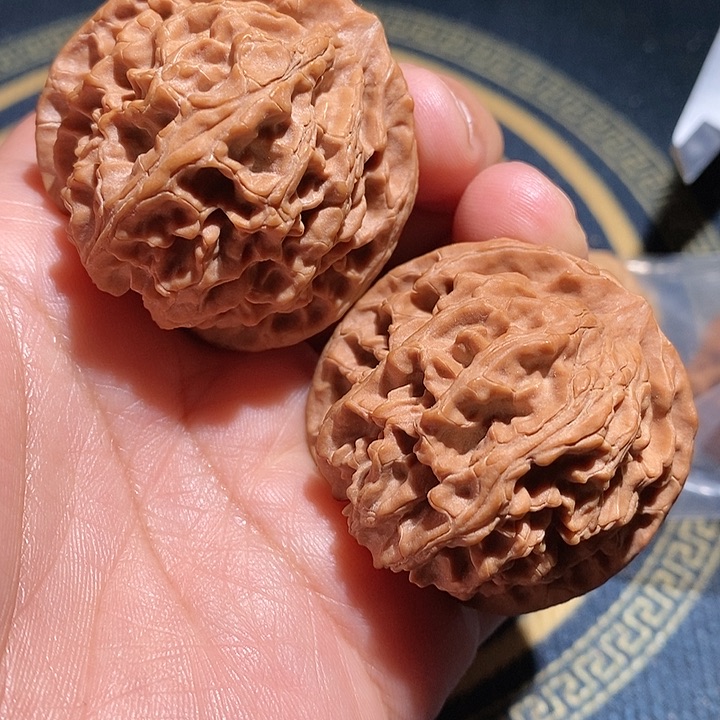 【闪购商品】文玩核桃吊坠苹果园