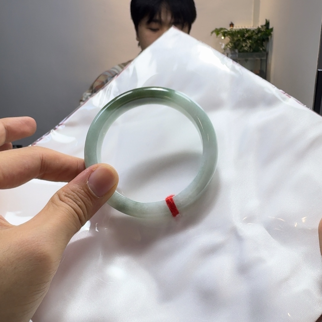 翡翠未镶嵌手镯02