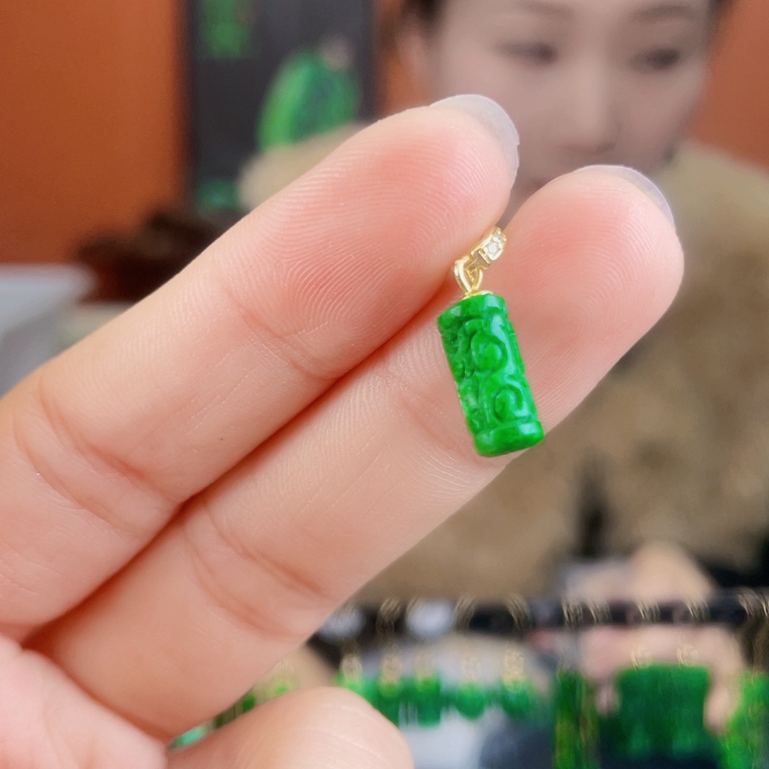 翡翠未镶嵌耳饰饰品