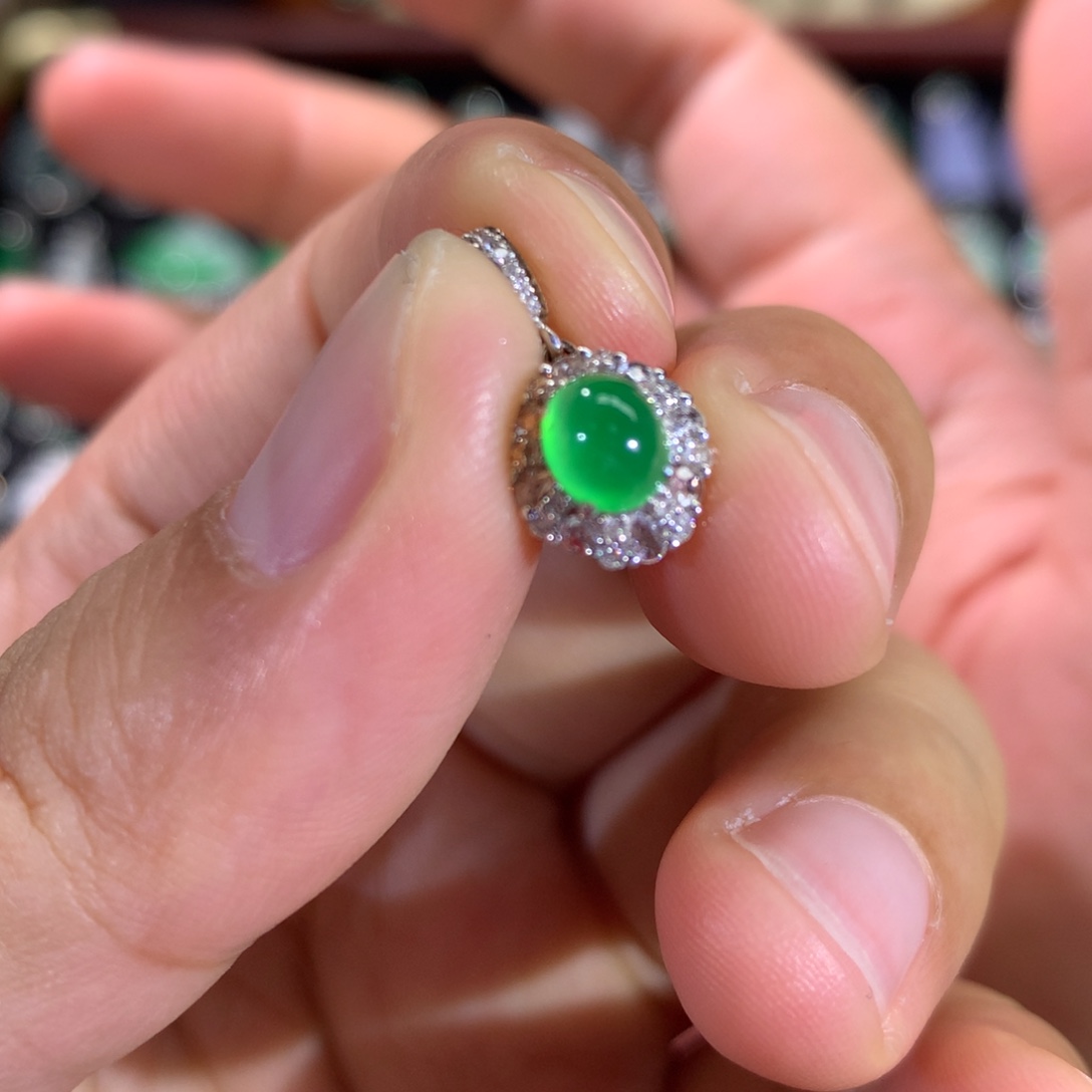 翡翠18K金镶嵌吊坠(不含链)签收后48小时鉴赏期