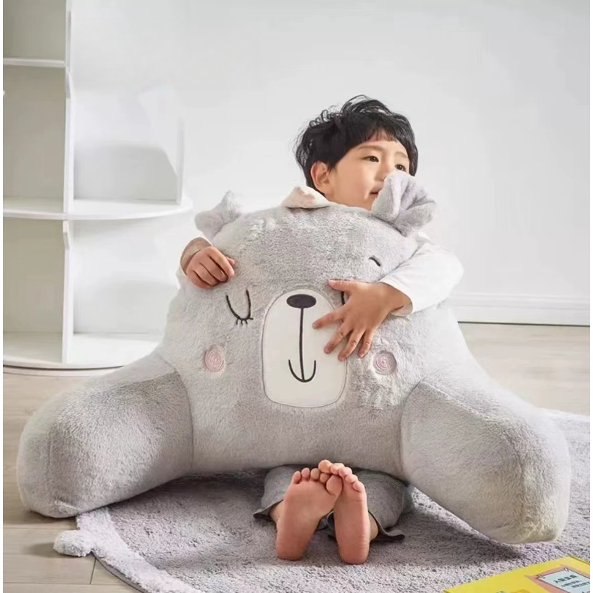 家居腰靠读书抱枕腰背减压陪伴玩偶B0868