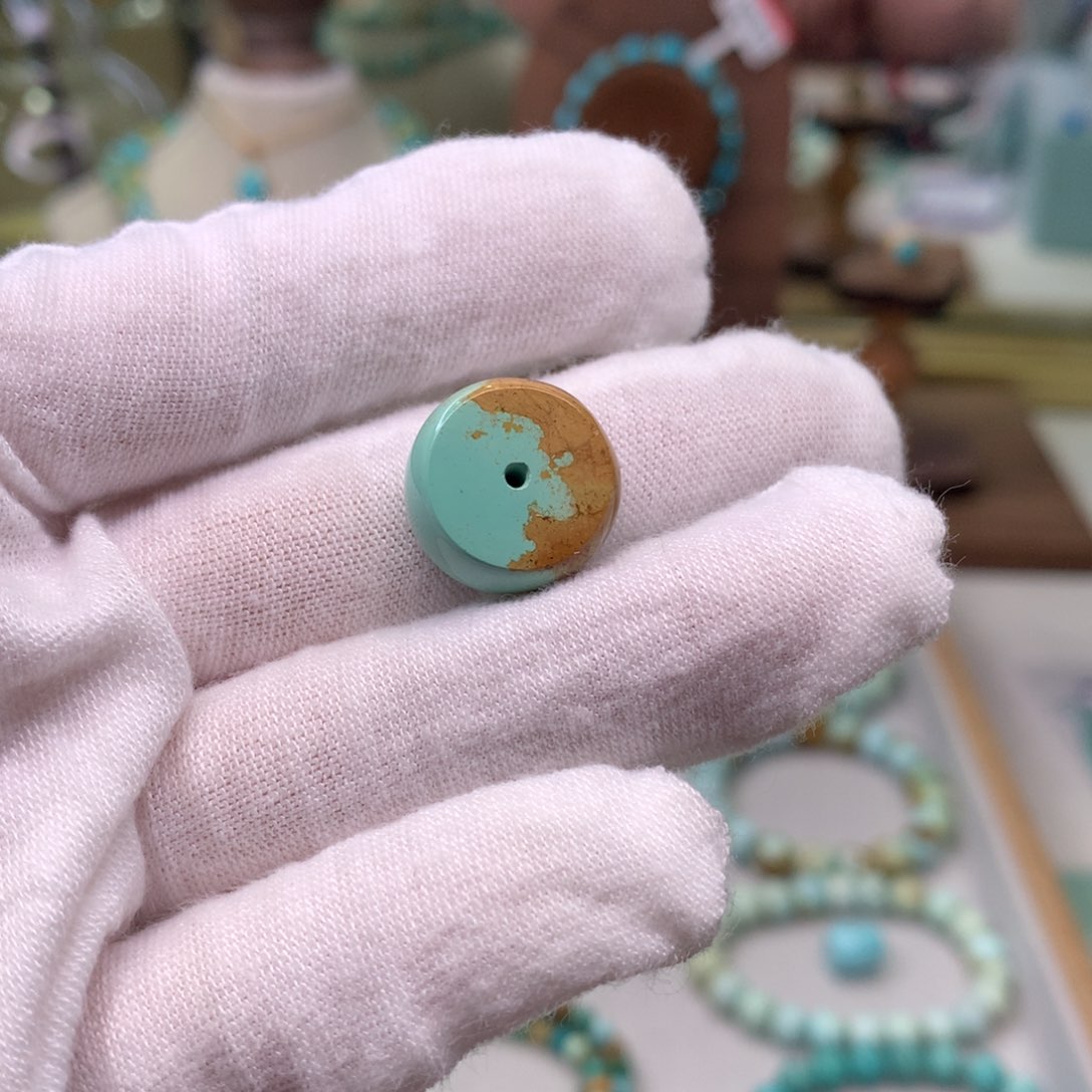 绿松石配饰未镶嵌