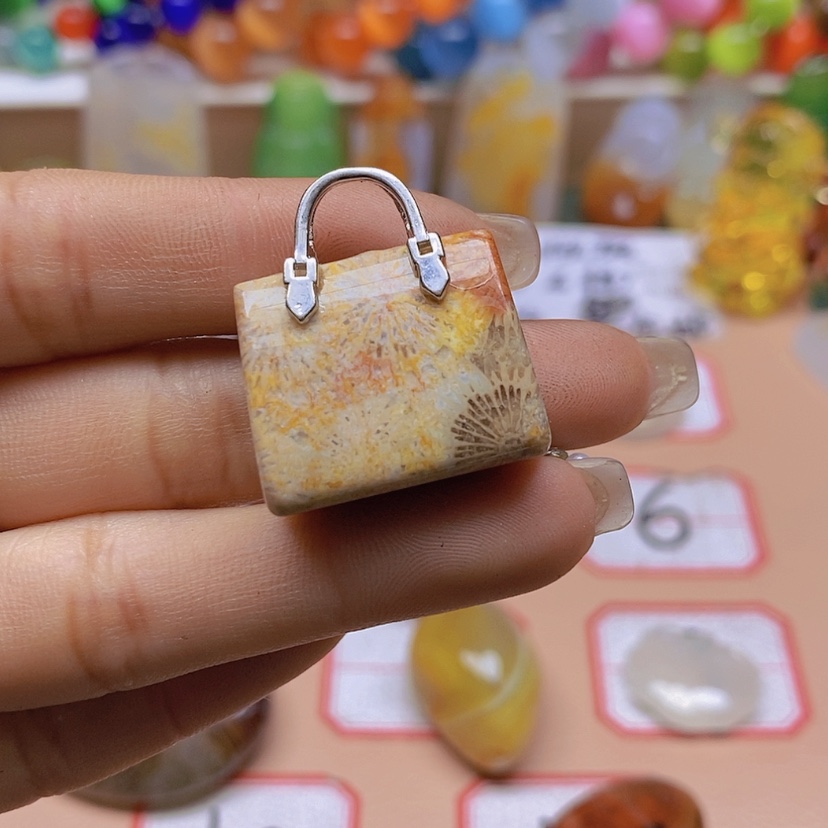 【闪购商品】玛瑙/玉髓颈饰未镶嵌离*