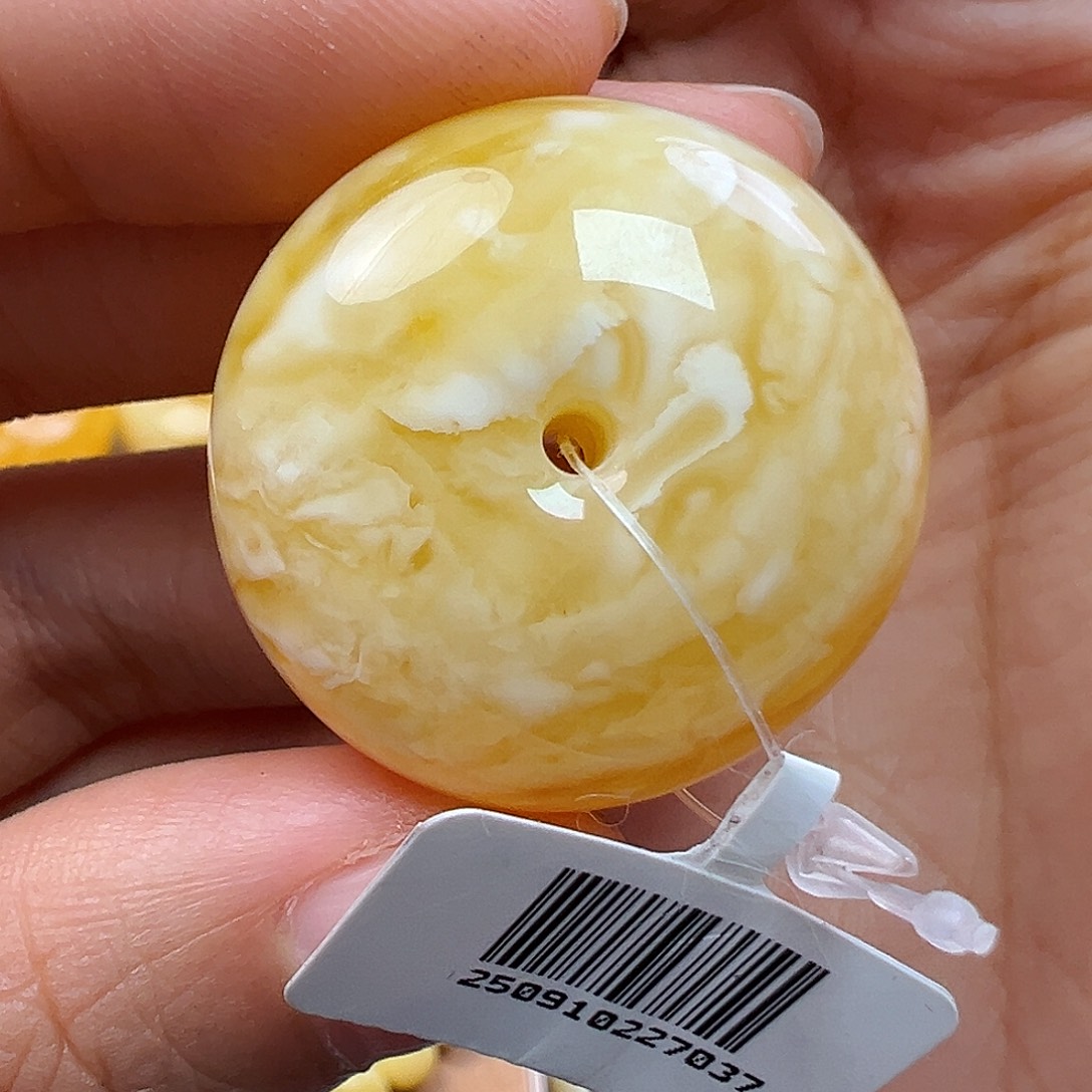 蜜蜡未镶嵌珠宝奇石