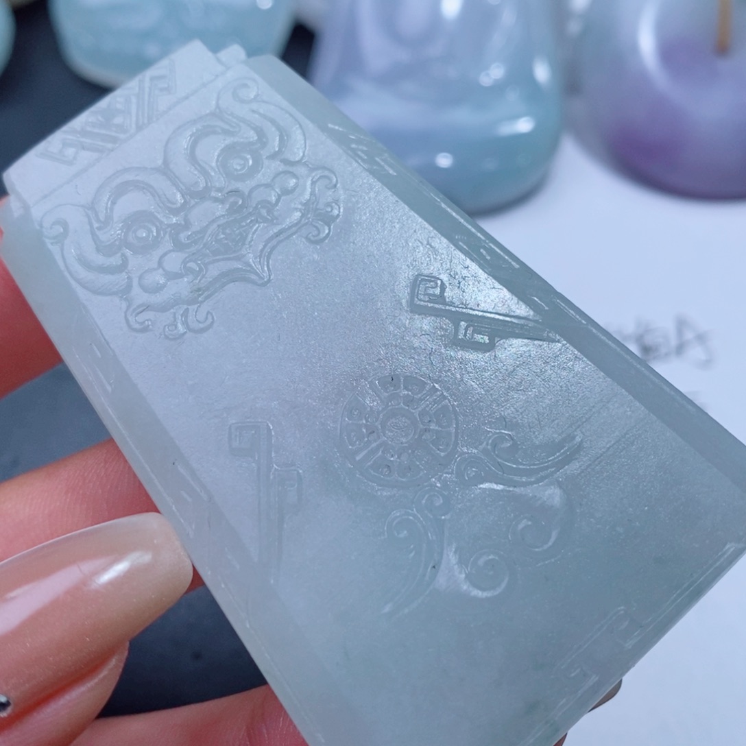 定制翡翠吊坠未镶嵌