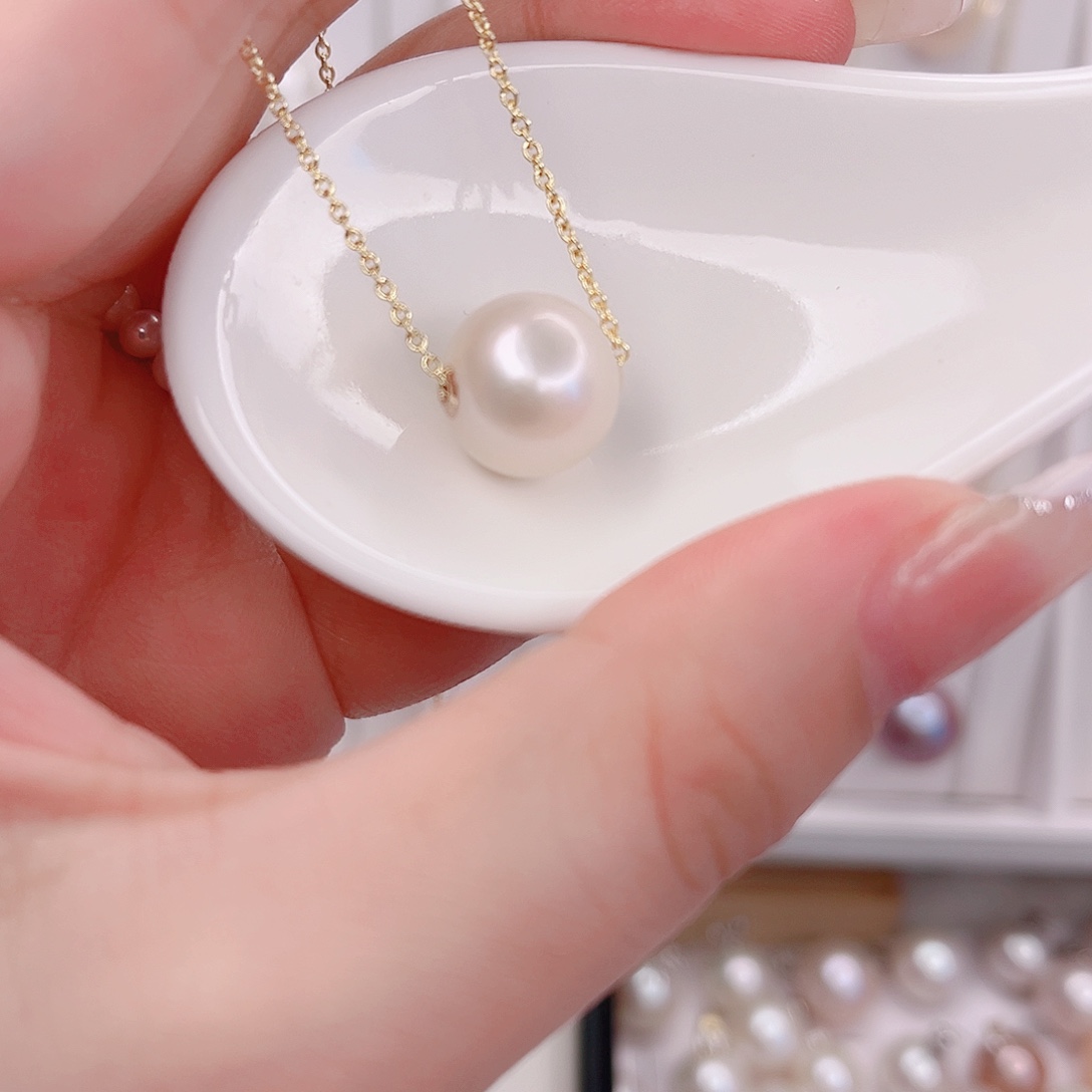 淡水珍珠18K金镶嵌吊坠(赠链)