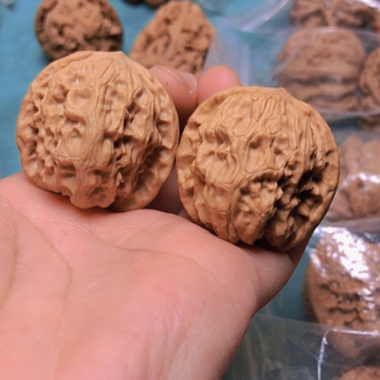 【闪购商品】核桃摆件36野狼全品