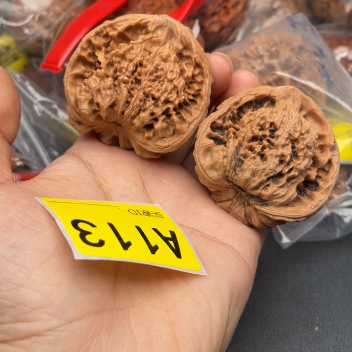 文玩核桃吊坠核桃