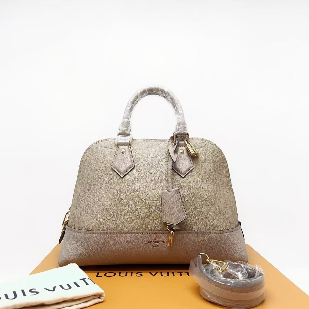 95新 LouisVuitton/路易威登 lv白色贝壳4694/二奢包包