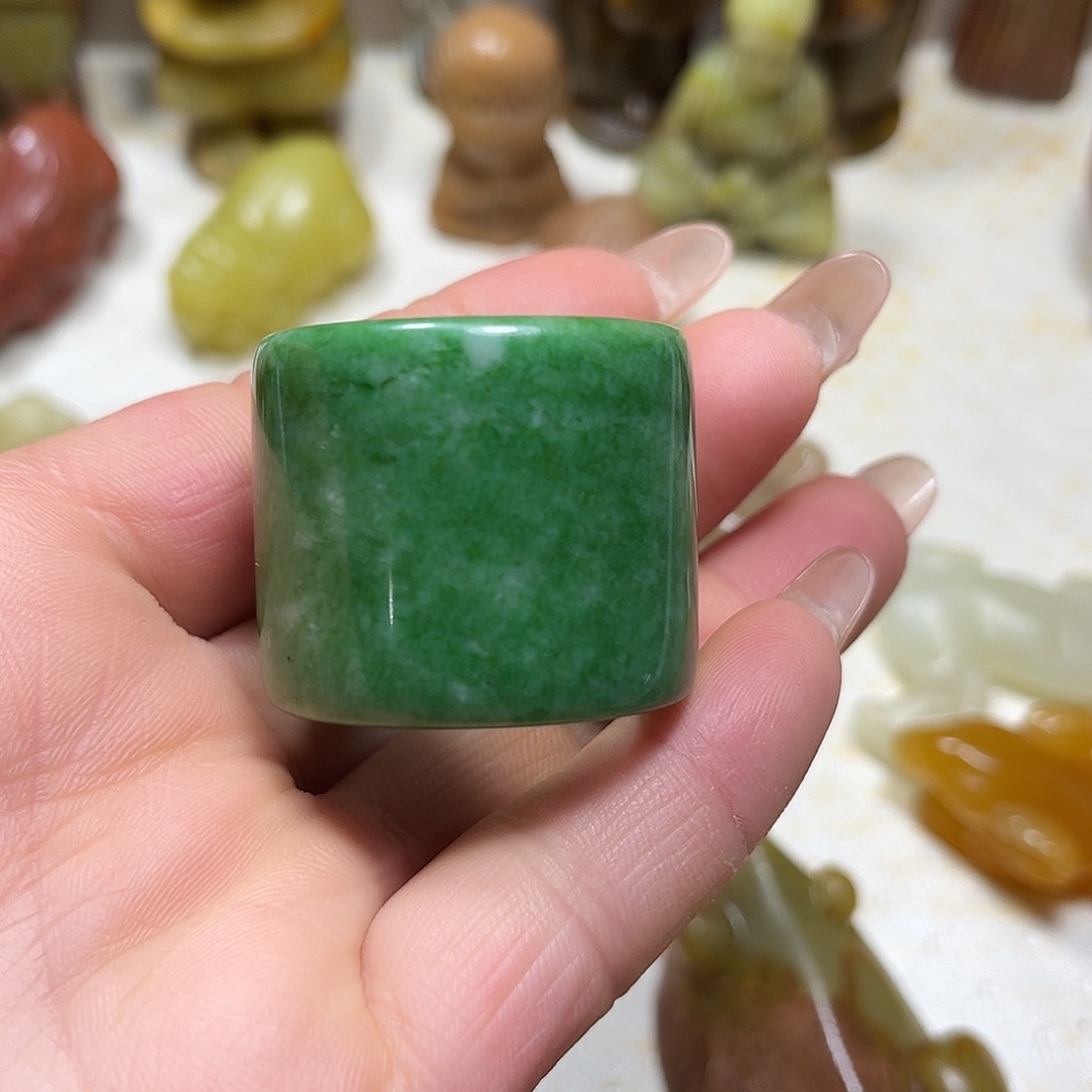 白玉菩提吊坠白玉菩提吊坠