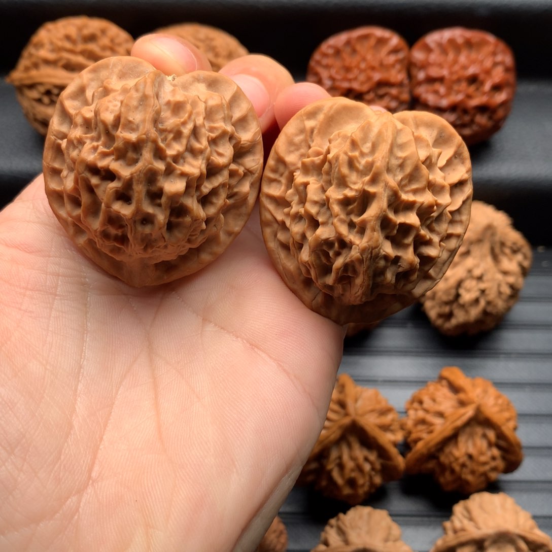 文玩核桃把件秦岭