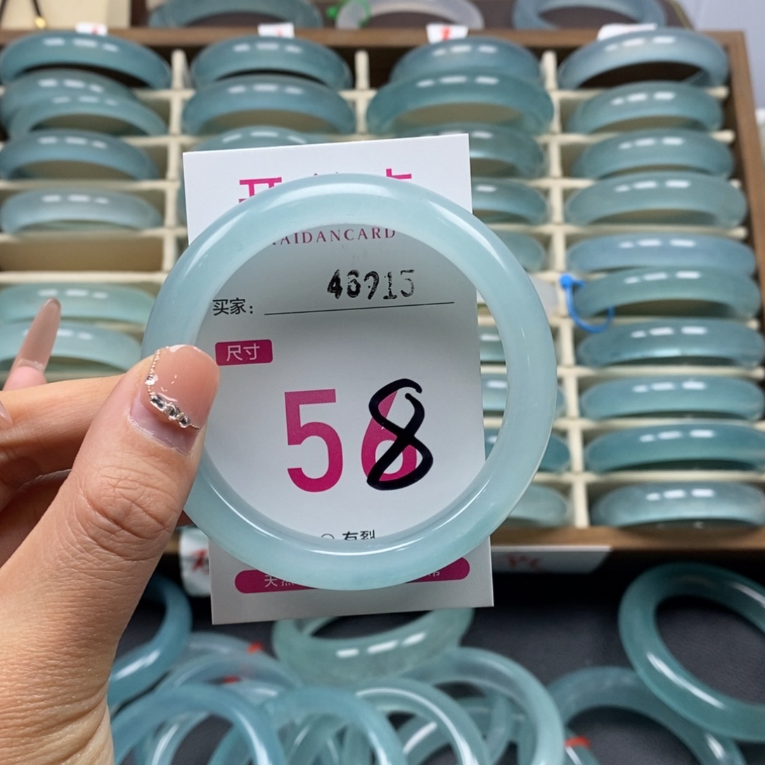 石英质玉未镶嵌手镯