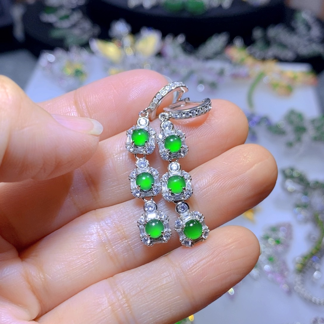 翡翠颈饰银S925镶嵌天然翡翠