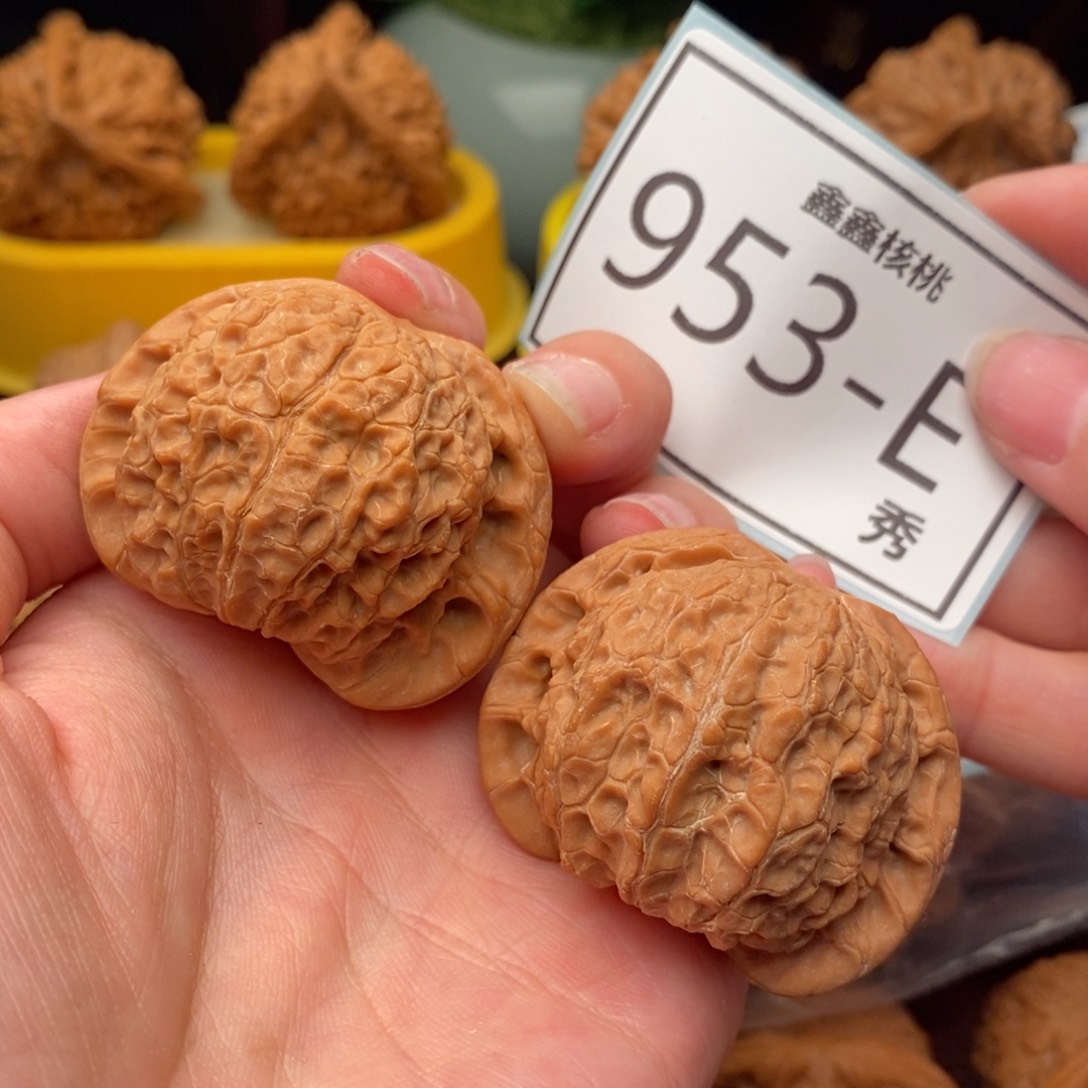 文玩核桃把件血麒麟42