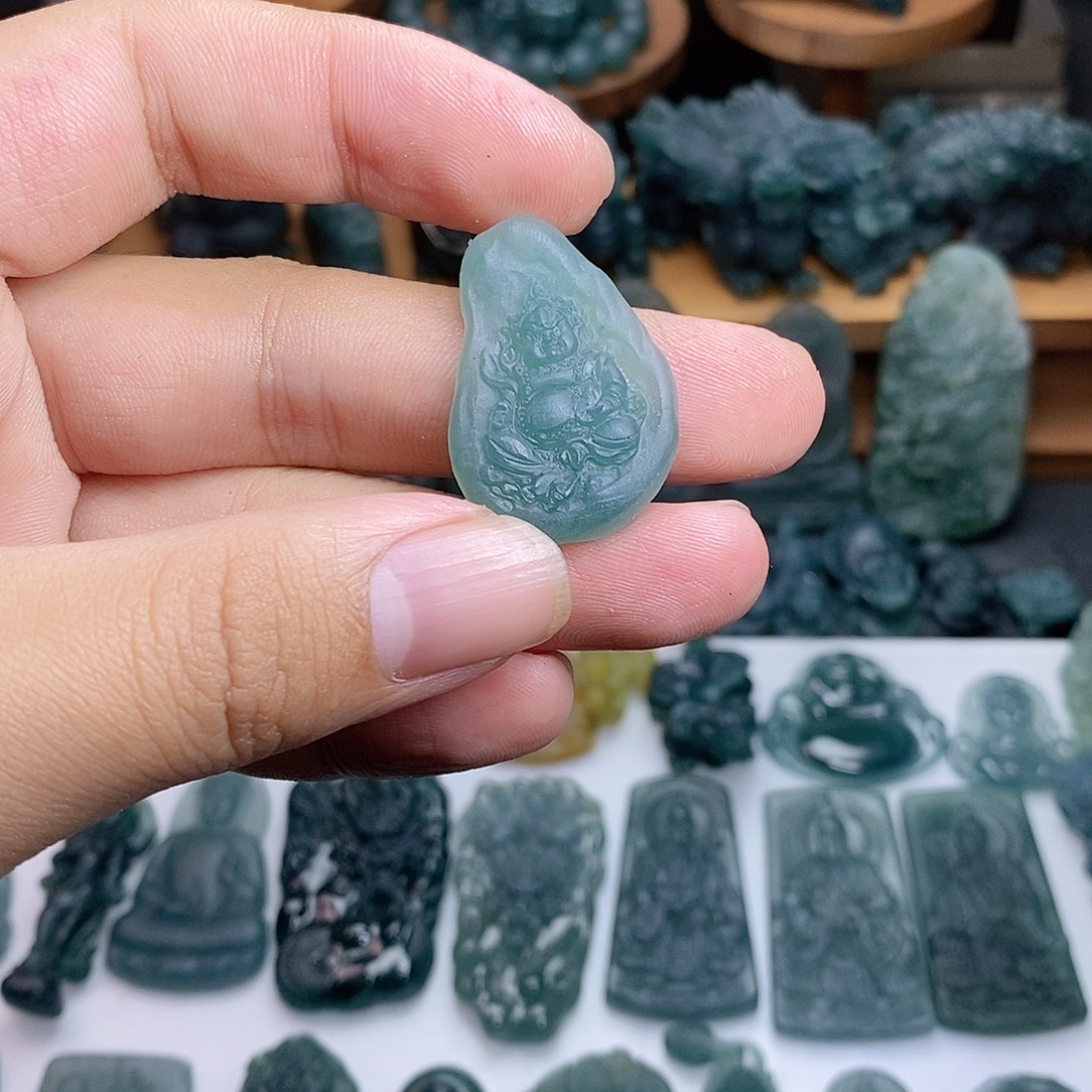 定制翡翠未镶嵌黄财神