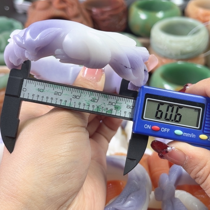 石英质玉手镯未镶嵌我***欣