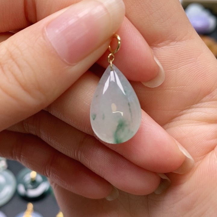 翡翠未镶嵌颈饰吊坠