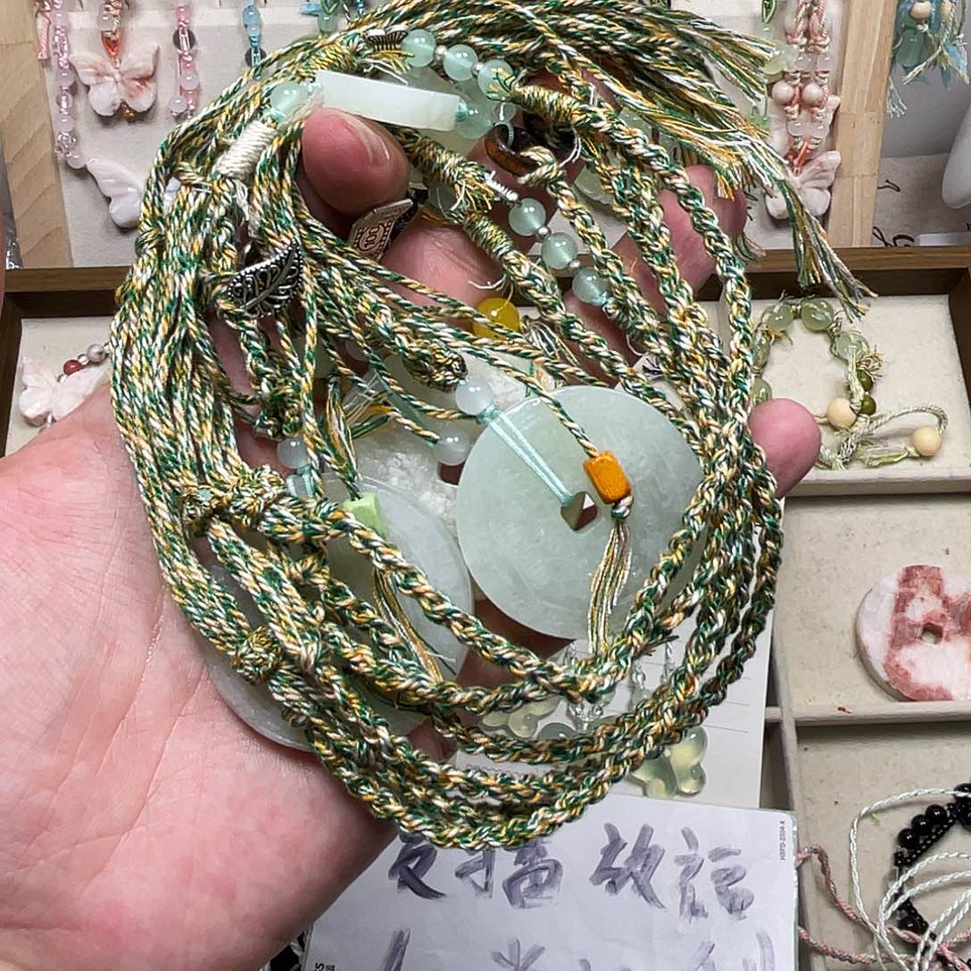 蛇纹石玉合金颈饰