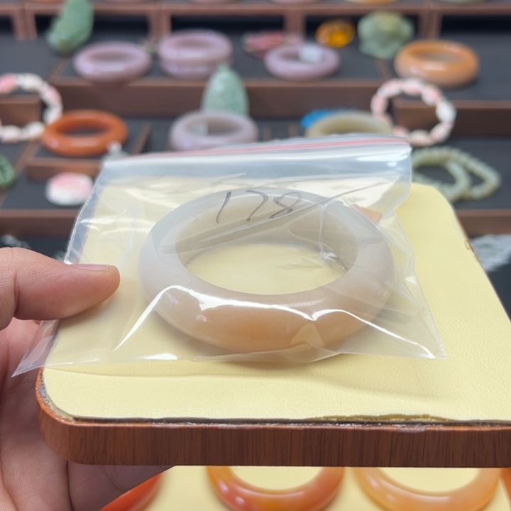 石英质玉合金手镯178