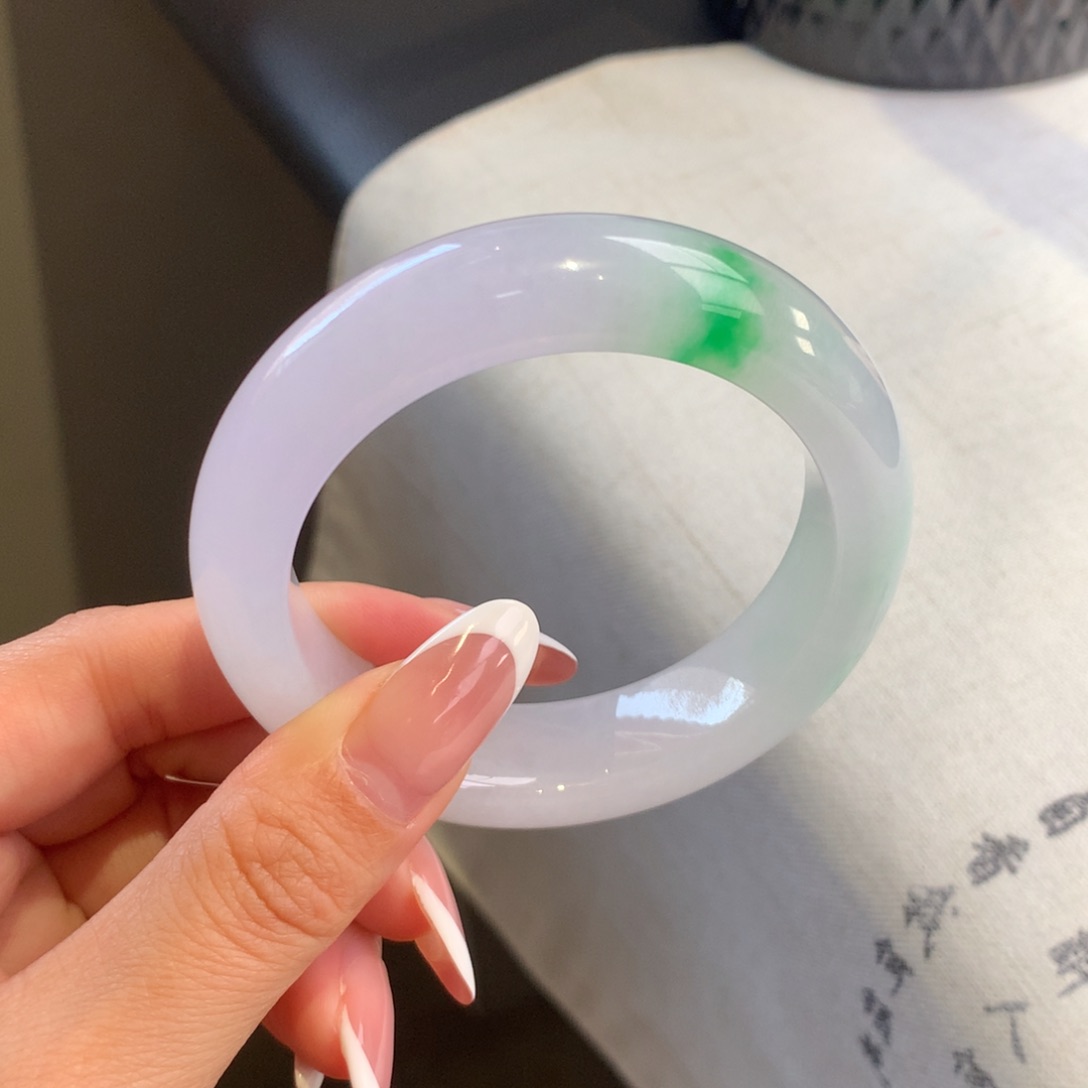 翡翠手镯未镶嵌天然翡翠手镯