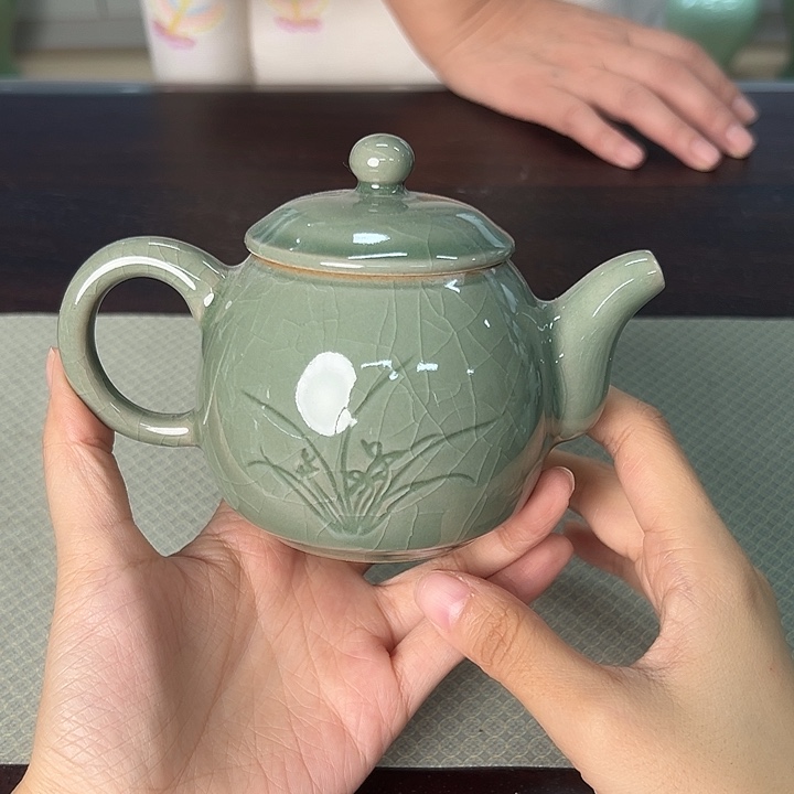 龙泉云间青瓷小米茶器