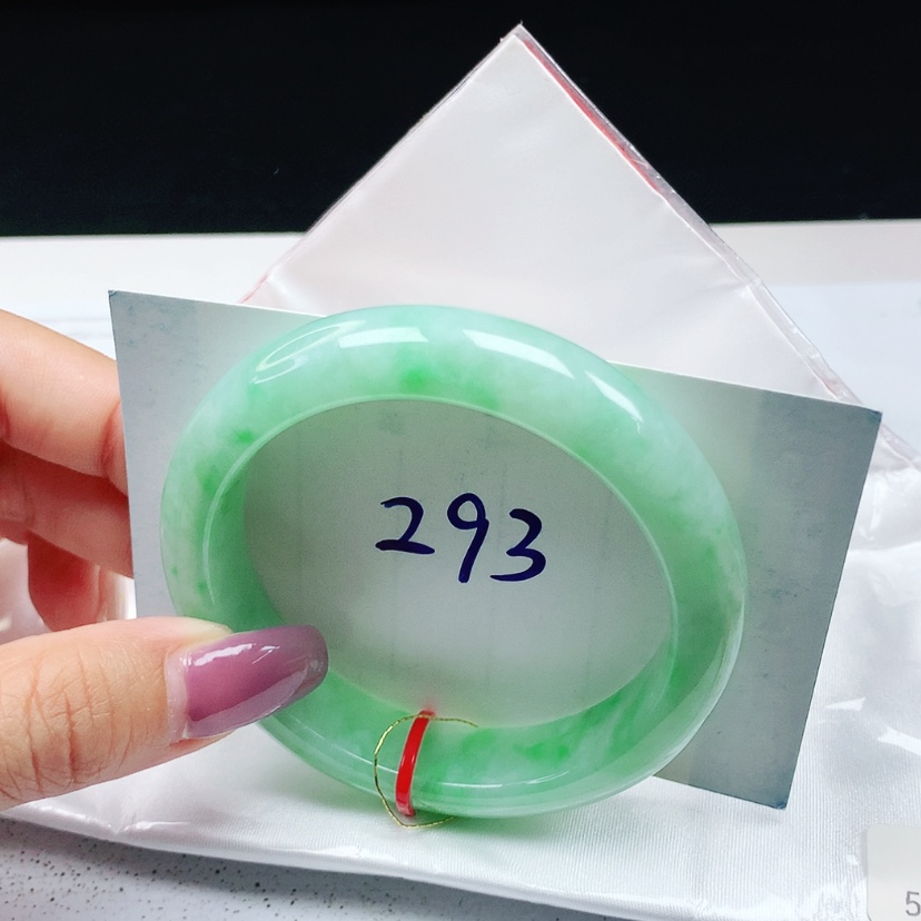【闪购商品】翡翠手镯未镶嵌 正圈55