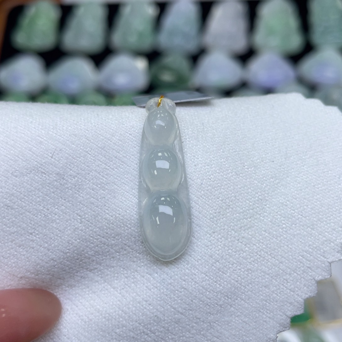 颈饰未镶嵌翡翠福豆