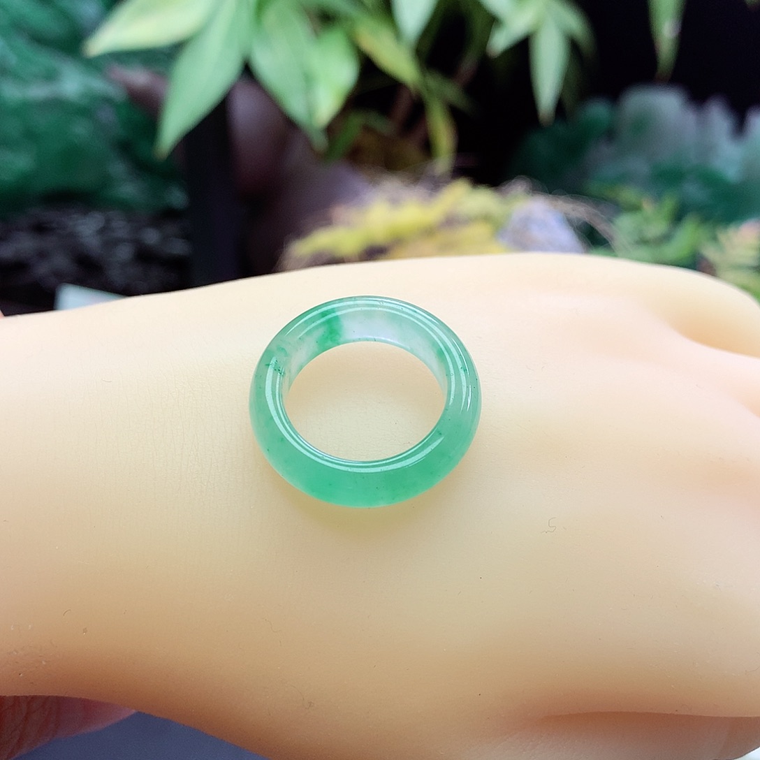 石英质玉戒指未镶嵌