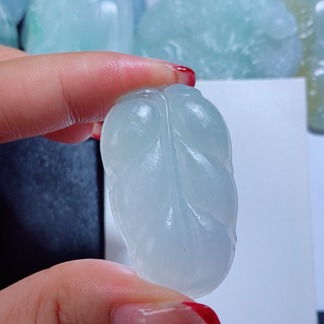 定制翡翠未镶嵌毛货不支持退换货，付款后确认抛光